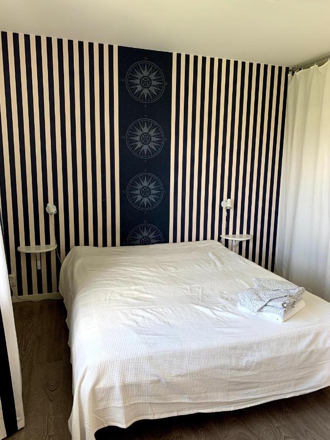 2 Rum Och Koek Pa Faerjestad Karlstad Exteriér fotografie